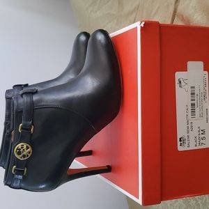 NIB coach salene black 7.5 heeled bootie